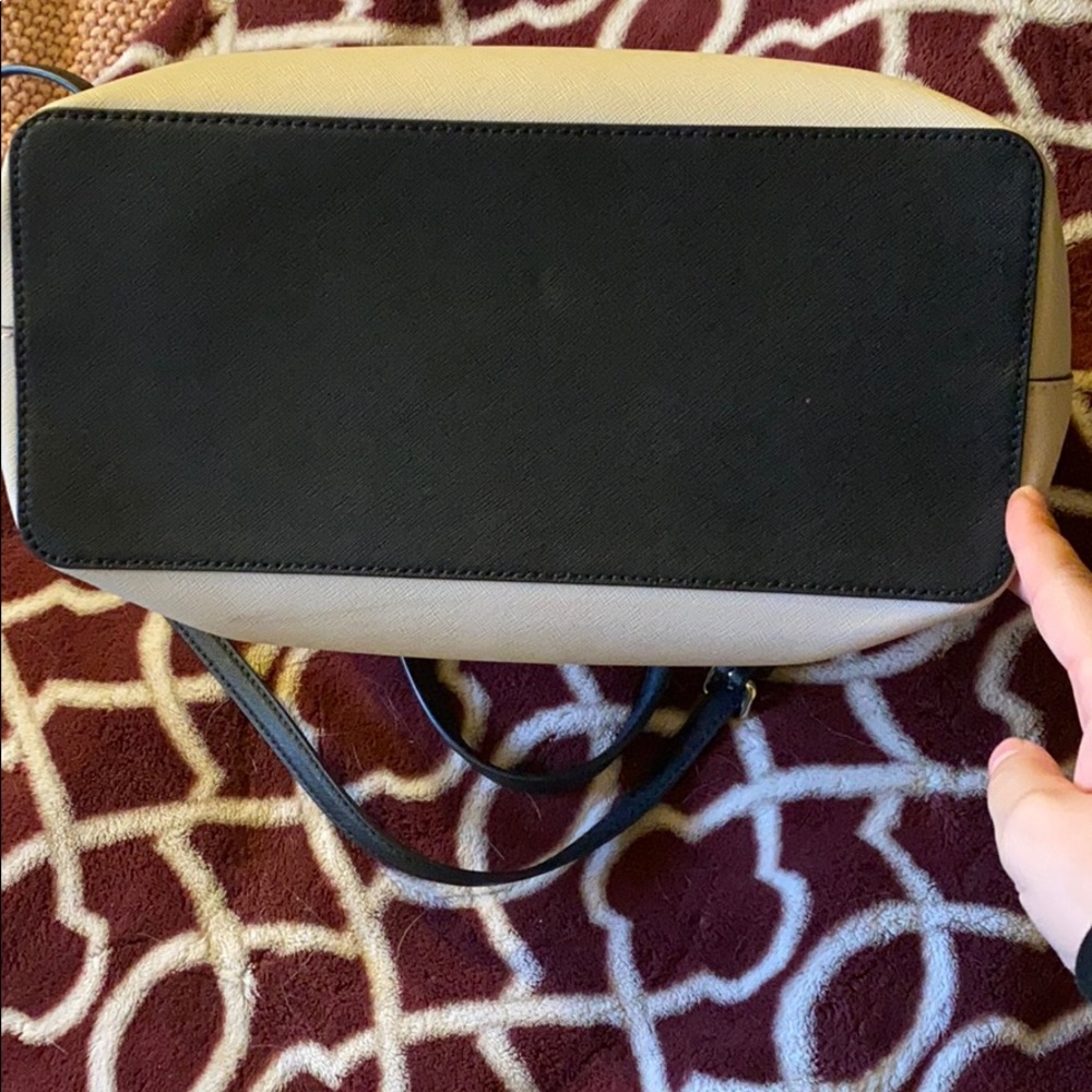 Kate Spade small tote - Picture 4 of 4
